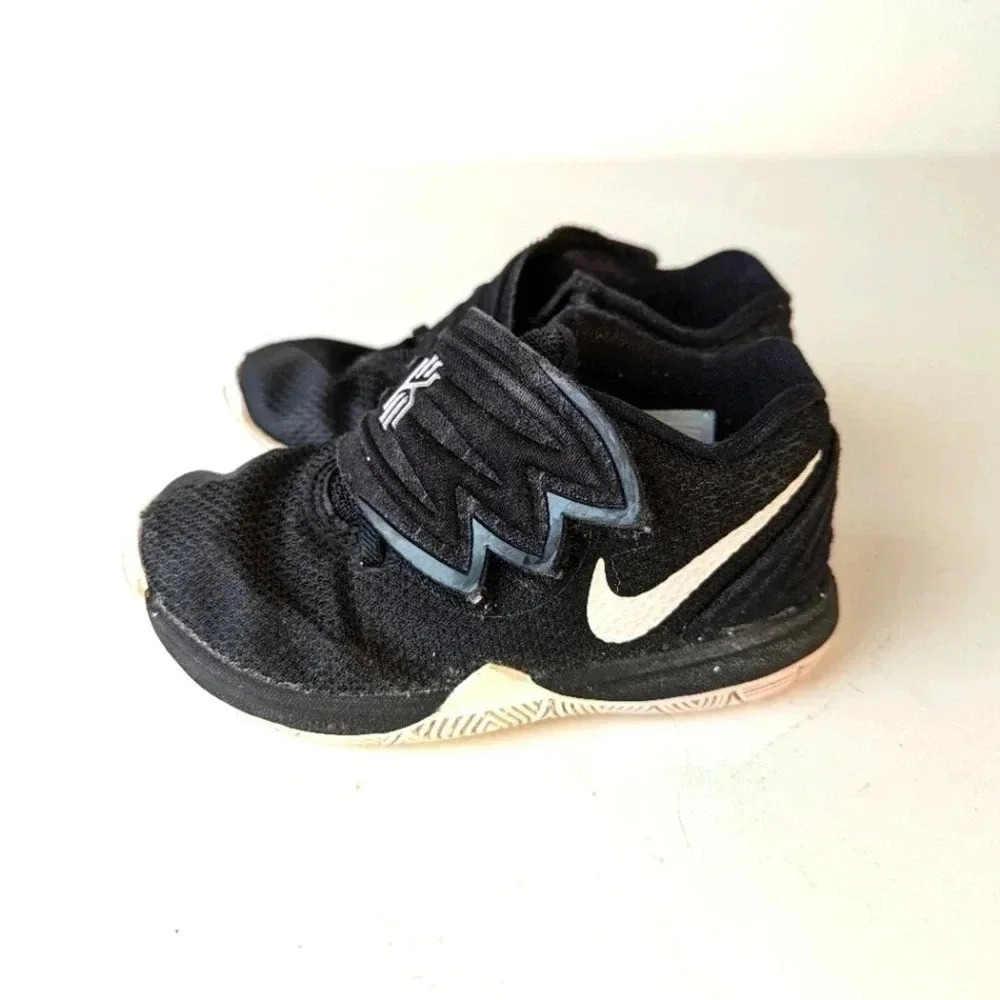 Nike Kyrie 5 / 8 C